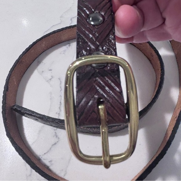 BELT Tooled Leather Gold Toned Buckle Handcrafted in Canada Dark Brown. - Picture 2 of 5